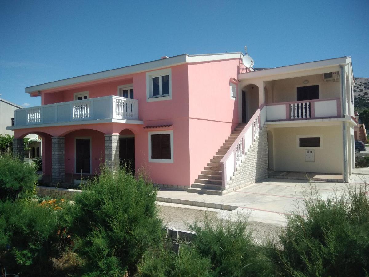 Apartmani Peko Паг Экстерьер фото