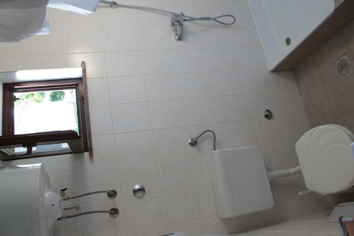 Apartmani Peko Паг Экстерьер фото